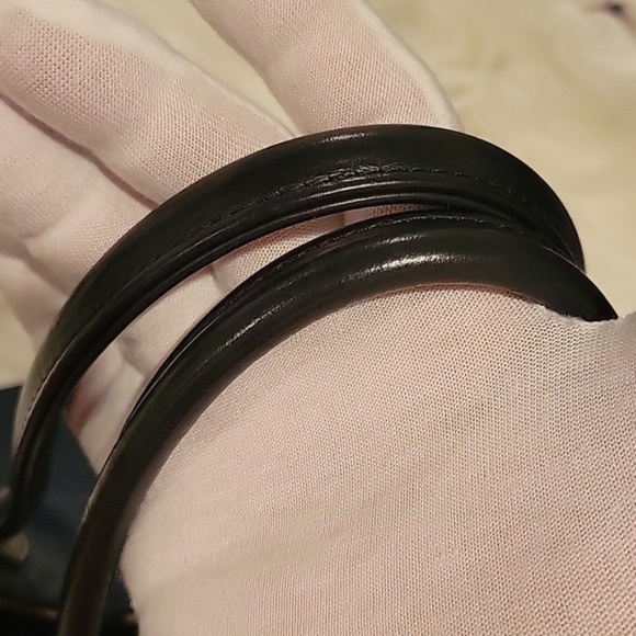 BURBERRY Blue Label Navy Tote w/Dust Bag - Picture 9 of 16